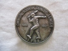 ANCIENNE MEDAILLE OMNIUM SQUASH DUNLOP LEMTEA 1986-1987 FFSR