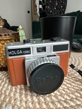 Holga Appareil photo argentique 35 mm 135BC Cognac exclusivité Urban Outfitters
