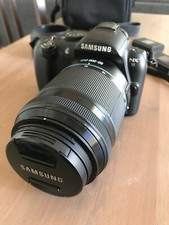 AP PHOTO HYBRIDE SAMSUNG NX10 AVEC OBJ 50-200 EN TRES BON ETAT + ACCESSOIRES