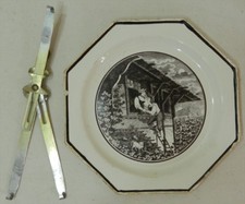 **** TRES RARE ASSIETTE