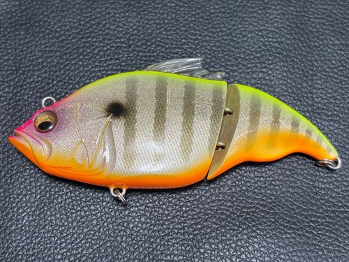 Leurre dur megabass - dur, vatalion