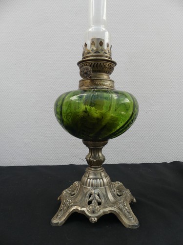 Ancienne lampe petrole en - lampe,