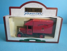 Fourgon à colis Morris Lledo