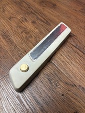 Cache latéral boite à outils