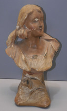 - BUSTE JEUNE FEMME ART NOUVEAU PLATRE signé au DOS C HOBOCK COLLECTION     D