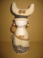 Poupée traditionnelle Ethnique chinoise en bois et tissu