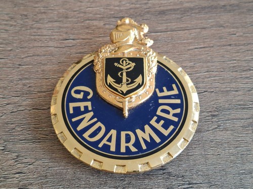 Insigne militaire - un,