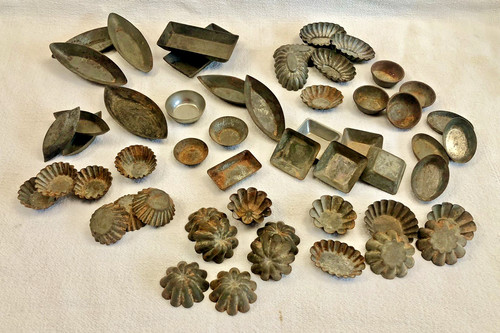 Lot anciens petits moules - petits,