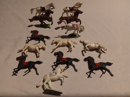 Lot chevaux cavalerie - 13,