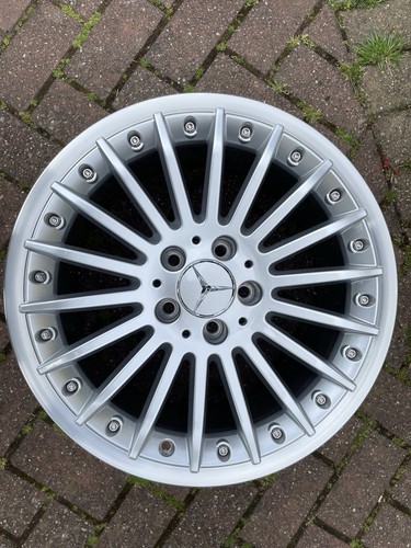 Mercedes benz class - e,