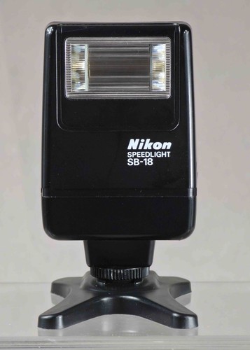 Nikon flash speedlight - sb-18, +