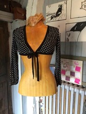 gilet  court style cache coeur noir à pois blancs . T L .( T/)