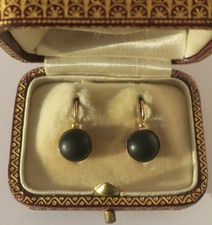 Boucles d’oreilles dormeuses