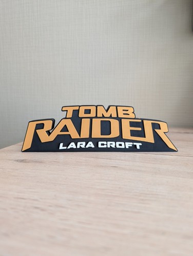 Tomb raider lara - tomb,