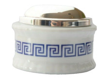 Boîte en porcelaine et argent