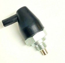 INTERRUPTEUR PÉDALE D'EMBRAYAGE COMMANDE CONSENTEMENT DÉMARRAGE TRACTEUR N.C....