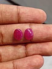 4.57cts 9x7mm 100% naturel rouge birman rubis cabochon en forme ovale paire