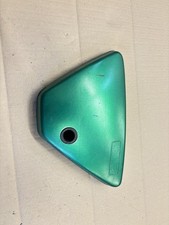 Cache latéral gauche pour