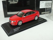 AUDI RS4 B7 Rouge MINICHAMPS 1:43