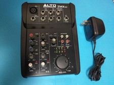 Table de mixage compacte Behringer ZMX52 5 canaux entrée Phantom XLR d'occasion