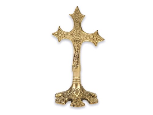 Croix sur pied - , en