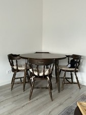 Table ronde bois massif + 4