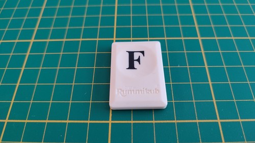 Tuile lettre pièce - f,