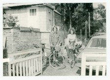 PHOTO photographie, un homme & une femme posent vélo route camping voyage