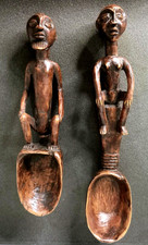 Ancienne Paire De Cuillère Africaine En Bois Sculpté.