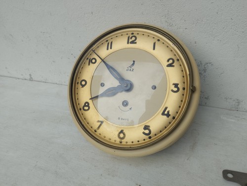 Horloge mécanique jaz jours - mécanique,