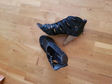 SANDALES NOIRES P38 DESSUS