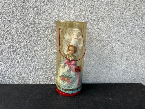 Poupée ancienne folklorique