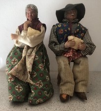 Santon couple agé assis aux pots de beurre 20cm