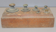 -ANCIENNE BOITE DE POIDS pour