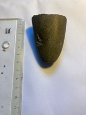 6 cm- partie de hache  polie  pierre verte  Bretagne Néolithique