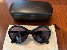 Lunettes de soleil noires