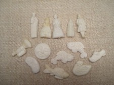 Lot de FEVES ANCIENNES en Plastique