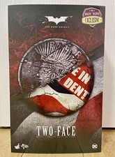 Hot Toys MMS546 1/6 DC Batman