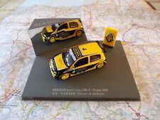 RENAULT Sport Clio V6 II Trophy 2003 N°4 Universal Hobbies  1/43 en Boite