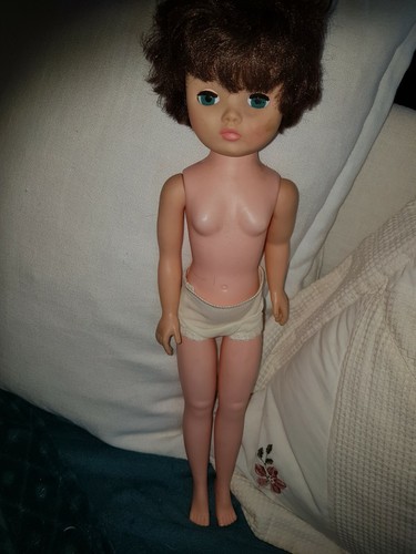 Dolls poupée mannequin uneeda