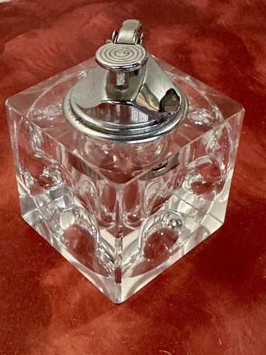 Briquet vintage design - , antonio