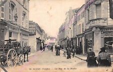 CPA 85400 LUçON Rue de la Roche charrette à cheval commerces coiffeur ca1919