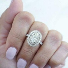 Bague de fiançailles ovale