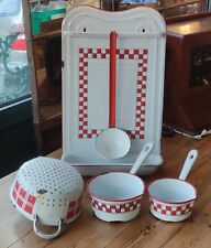 Ancien Ensemble Casserole Égouttoir Support Mural Porte Ustensile Louche Émaillé