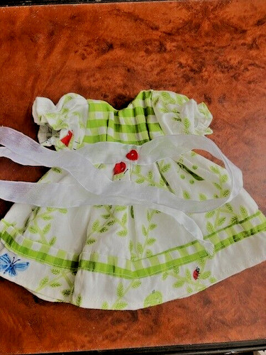 Robe neuve poupee marie - neuve,