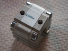 Vérin pneumatique FESRO ADVU 50 10 P A Ø 50 / 10