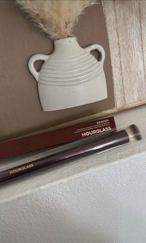 Pinceau vanish concealer brush - pinceau,