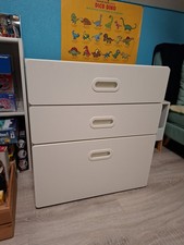 Meuble ikea 3 tiroirs.  Largeur 60cm ; profondeur 50cm ; hauteur 65 cm