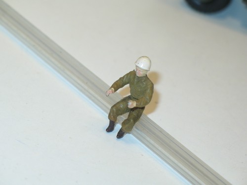 R03 dinky toys soldat - dinky,