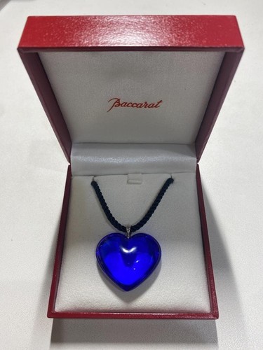 Collier ras cou - ras, du